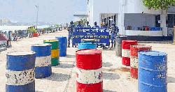 নারায়ণগঞ্জে ২,২০০ লিটার অবৈধ জ্বালানি তেল জব্দ