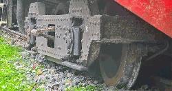 এবার উদ্ধারকারী ট্রেনও লাইনচ্যুত