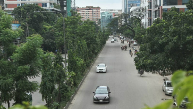 করোনা আতঙ্কে ফাঁকা ঢাকা 