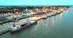 ৬ মাসে মোংলা বন্দরে রেকর্ড ১৭,৩৮৭টি কন্টেইনার হ্যান্ডলিং