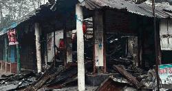 আমতলীতে পাঁচটি ব্যবসা প্রতিষ্ঠান আগুনে পুড়ে ছাই