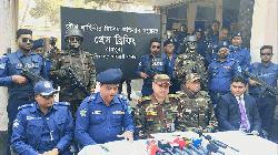 রায়পুরায় শীর্ষ সন্ত্রাসী গ্রেপ্তার, অস্ত্র-গোলাবারুদ উদ্ধার