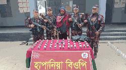 ট্যাপেন্টাডল ট্যাবলেটসহ চোরাকারবারী আটক