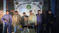 নবাবগঞ্জে ৩ মাদক ব্যবসায়ী আটক