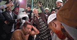 দুধ দিয়ে গোসল করে জামায়াতে যোগ দিলেন মৎস্যজীবী দল নেতা