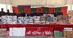 ফেনীতে কুরিয়ার সার্ভিস থেকে বিপুল পরিমাণ ভারতীয় পণ্য জব্দ