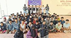 টেকনাফে মানবপাচারকালে উদ্ধার ৫৫, আটক ৫