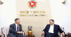 জাপানের সহযোগিতায় পুলিশ বাহিনীর পুনর্গঠনে আগ্রহী স্বরাষ্ট্রমন্ত্রী
