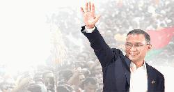 জনগণের স্বপ্ন পূরণে নতুন দিগন্তের পথে তারেক রহমানের সরকার