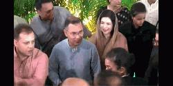 যমুনায় সর্বসাধারণের সঙ্গে প্রধানমন্ত্রীর ঈদ শুভেচ্ছা বিনিময়
