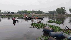 ব্রিজ ভেঙে নদীতে: মৃতের সংখ্যা বেড়ে ৫