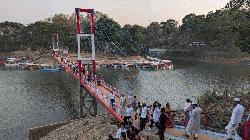 ঈদের টানা ছুটিতে রাঙামাটিতে পর্যটকদের ঢল