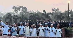 স্মৃতিসৌধে বিরোধী দলীয় নেতা শফিকুর রহমানের শ্রদ্ধা