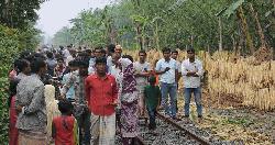 রেল লাইনে শুয়ে থাকা বৃদ্ধের ট্রেনে কাটা পড়ে মৃত্যু