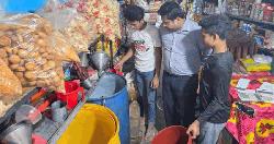 জলঢাকায় খোলা বাজারে জ্বালানী তেল বিক্রির বিরুদ্ধে অভিযান