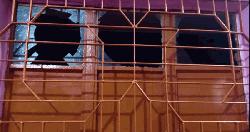 সোনারগাঁওয়ে চাঁদা না দেওয়ায় বিএনপি নেতার বাড়িতে হামলা, আহত ৩