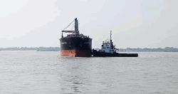 জ্বালানি সংকটে চলাচল করছে না লাইটার জাহাজ, প্রভাব পড়ছে বন্দর ও শিল্প-কারখানায়