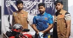 নওগাঁয় স্কুল ছাত্রীকে ইভটিজিং, যুবক গ্রেফতার