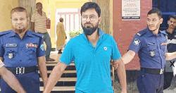 প্রকৌশলীকে বাঁশ নিয়ে দৌড়ানোর ঘটনায় ঠিকাদারের ম্যানেজার গ্রেপ্তার