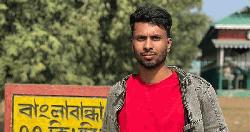 প্রধানমন্ত্রীর তনয়ার সাথে ছবি পোস্ট করায় যুবক আটক