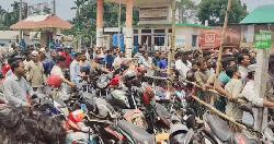 পঞ্চগড়ে তেলের পাম্পে ইউএনও’র উপর হামলা