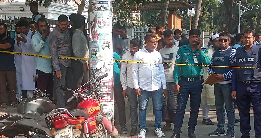 ৫ মাসেও তদন্তে অগ্রগতি নেই, ধরা পড়েনি বাহিনী প্রধান