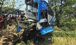 চট্টগ্রামে দুই বাসের মুখোমুখি সংঘর্ষে নিহত ৪