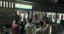 প্রাইভেটকার নিয়ন্ত্রণ হারিয়ে ব্রিজের রেলিংয়ের ধাক্কা, নিহত ২