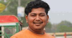 কুকুরকে বাঁচাতে গিয়ে নছিমন উল্টে চালকের মৃত্যু