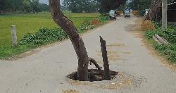হোসেনপুরে ভাঙা কালভার্ট যেন মরণফাঁদ
