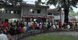 রৌমারীতে ট্রাক্টরের চাপায় যুবক নিহত, আহত ৪