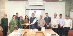 ঢাবি'র ক্রীড়াবিদদের জন্য ১০ লাখ টাকার অনুদান দিলেন ড. সালমা আরজু
