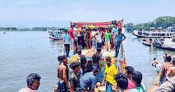 টাঙ্গুয়ার হাওরে হাউসবোট থেকে পড়ে কিশোর নিখোঁজ