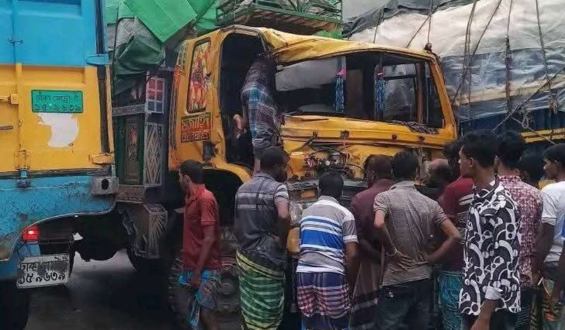 কাপাসিয়ায় সবজি ব্যবসায়ীসহ নারী নিহত, আহত ৫