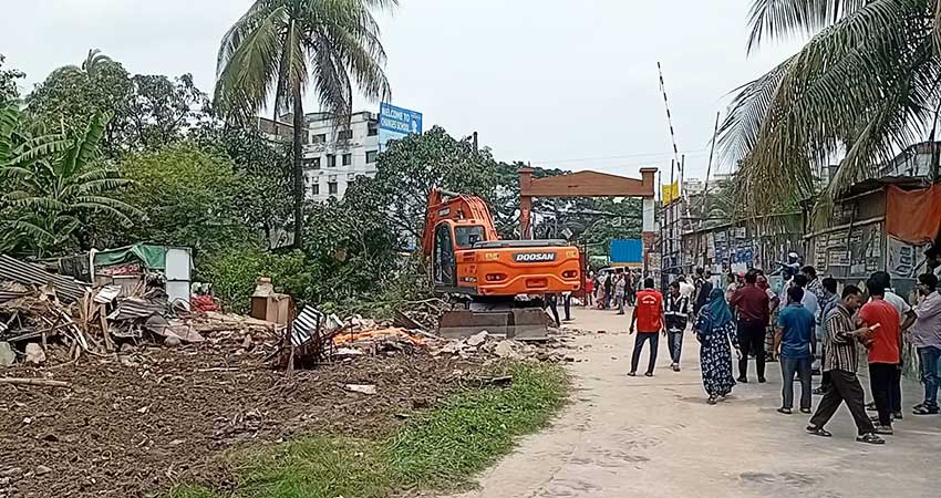নারায়ণগঞ্জে নাসিকের উচ্ছেদ অভিযান