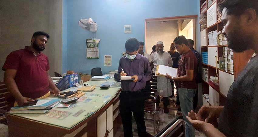 নন্দীগ্রামে লাইসেন্সবিহীন ২ ব্যবসা প্রতিষ্ঠানে জরিমানা