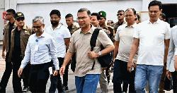 মৌলভীবাজারের পথে প্রধানমন্ত্রী