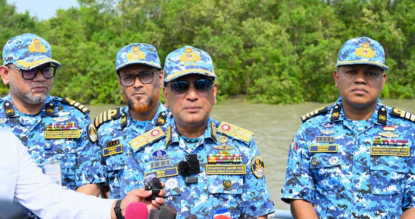 সুন্দরবনে দস্যুতা-মাদক দমনে জিরো টলারেন্স: কোস্ট গার্ড মহাপরিচালক