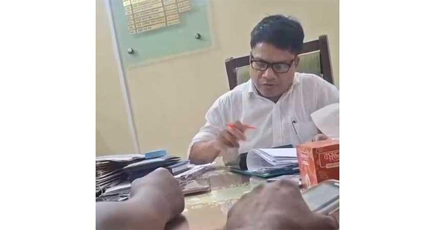 ক্যালকুলেটরে হিসাব কষে ১৫% কমিশন নির্ধারণের অভিযোগ পিআইওর বিরুদ্ধে