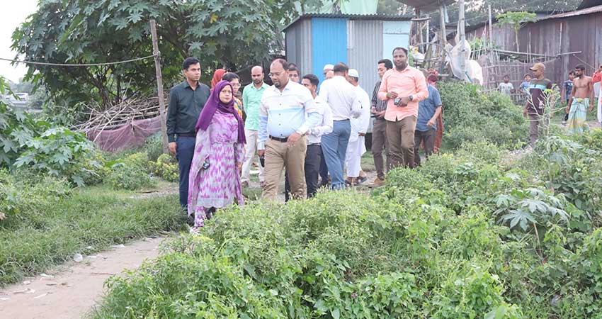 মুন্সীগঞ্জে ‘নয়নের খাল’ খনন কার্যক্রম পরিদর্শন করলেন ডিসি