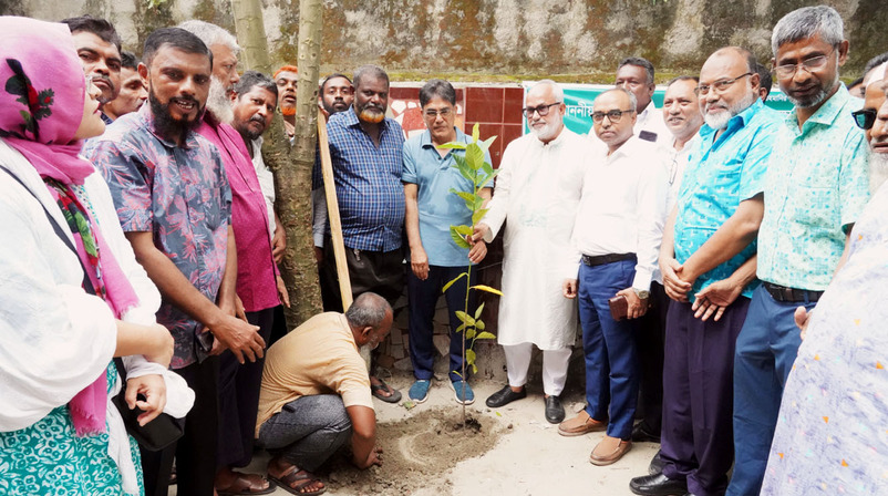 ডেঙ্গু প্রতিরোধ ও সবুজ নগর গড়তে কেসিসির বিশেষ অভিযান শুরু
