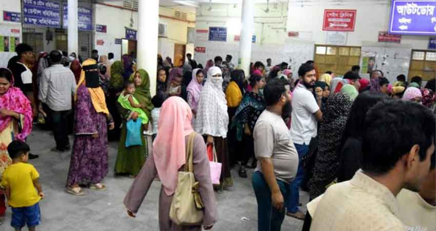 রাজশাহী মেডিকেলে চিকিৎসাপ্রত্যাশীদের পদে পদে হয়রানি