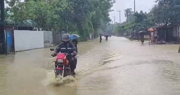 টানা বৃষ্টিতে খাগড়াছড়ির নিম্নাঞ্চল প্লাবিত, পাহাড়ধসের শঙ্কা