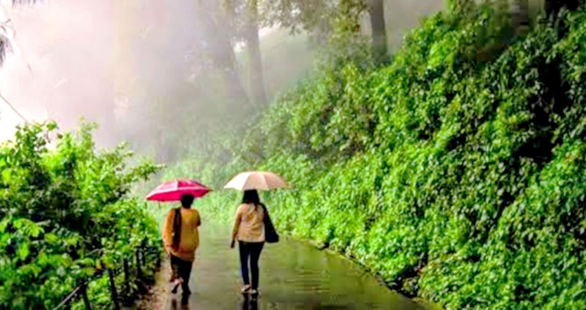 বর্ষায় সবুজ চাদরে অপরূপ সাজে গারো পাহাড়