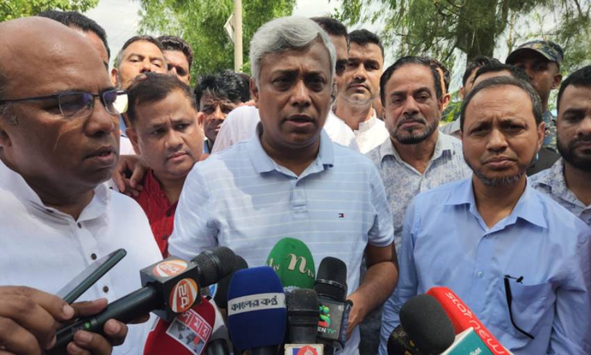কক্সবাজারে বন্যাকবলিত এলাকা পরিদর্শনে প্রতিমন্ত্রী: পাহাড়খেকোদের বিরুদ্ধে কঠোর ব্যবস্থার হুঁশিয়ারি