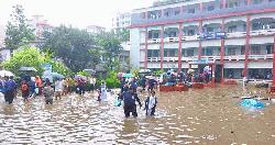 বর্ষায় কেন পাবলিক পরীক্ষা? এইচএসসির দুর্ভোগে সামনে এলো পুরোনো প্রশ্ন