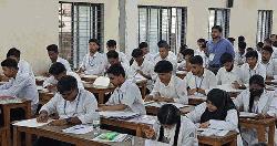 চট্টগ্রাম ছাড়া সব বোর্ডে বুধবার চলবে এইচএসসি পরীক্ষা