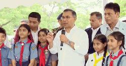 শিক্ষার্থীদের বছরে একটি করে গাছ লাগানোর আহ্বান প্রধানমন্ত্রীর
