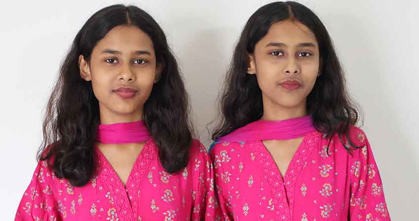 নাটোরে দুই যমজ বোনের ট্যালেন্টপুলে বৃত্তি লাভ