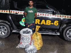 কালীগঞ্জে ৫৯৪ বোতল উইনকেনেক্সসহ মাদক ব্যবসায়ী গ্রেপ্তার